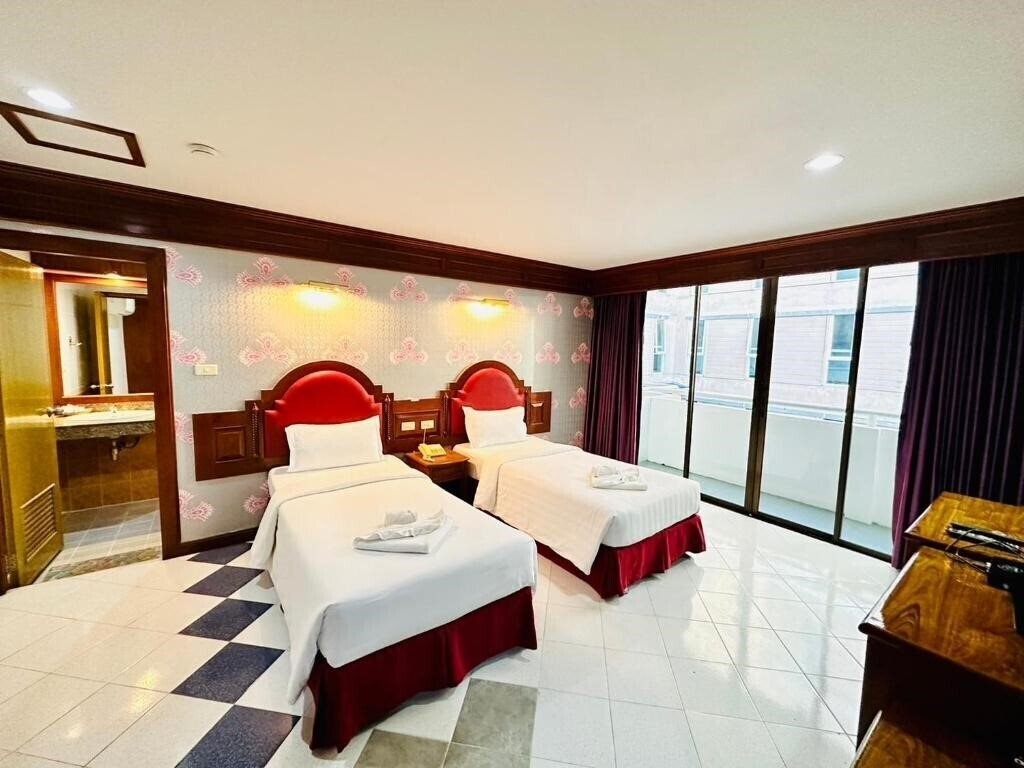 Hotel Lime Hotel Patong 3*
