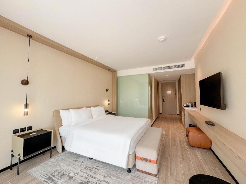 Hotel Laya Resort Phuket Island (ex. Wanda Vista Resort) 5*