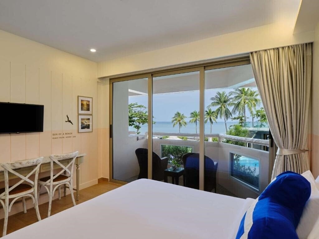 Hotel Homm Bliss South Beach Patong 4*
