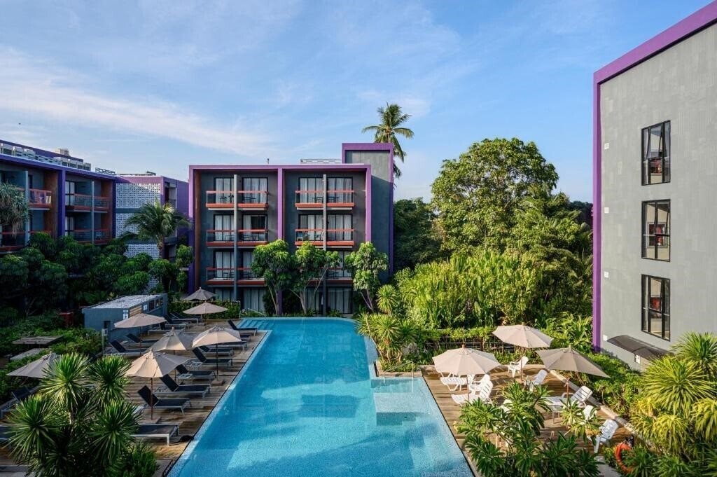 Fotografii Holiday Inn Express Phuket Patong Beach Central 3*