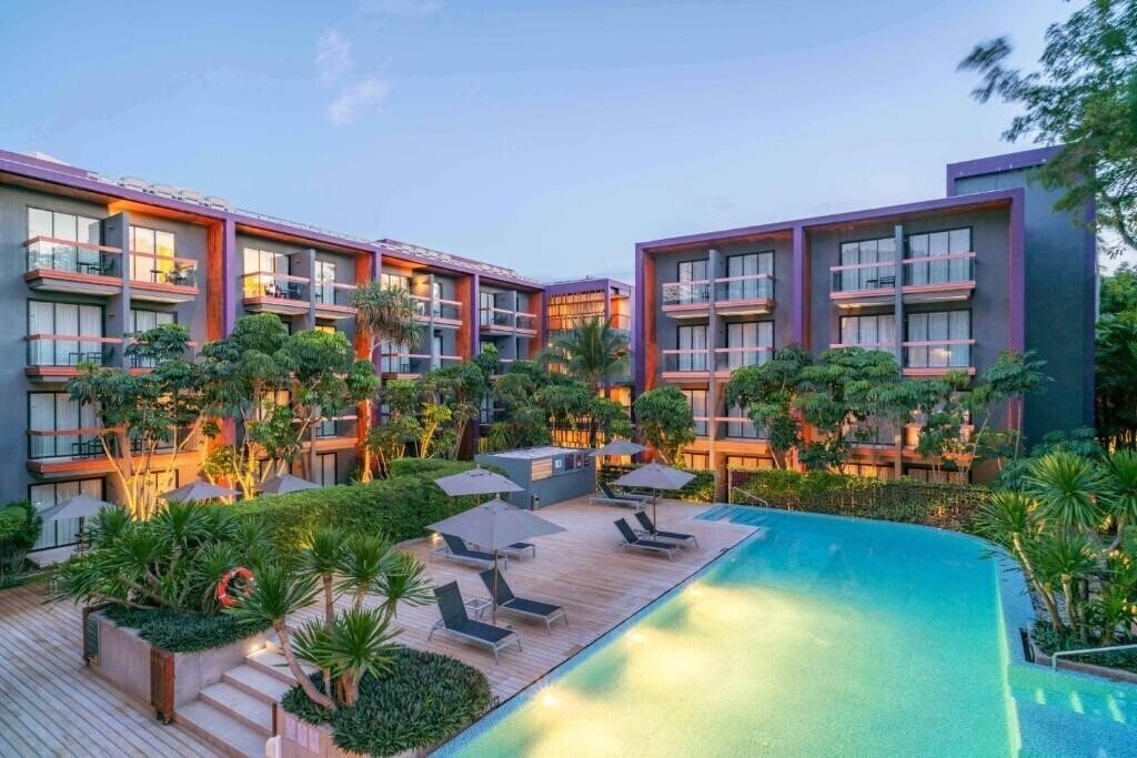 Fotografie Holiday Inn Express Phuket Patong Beach Central 3*