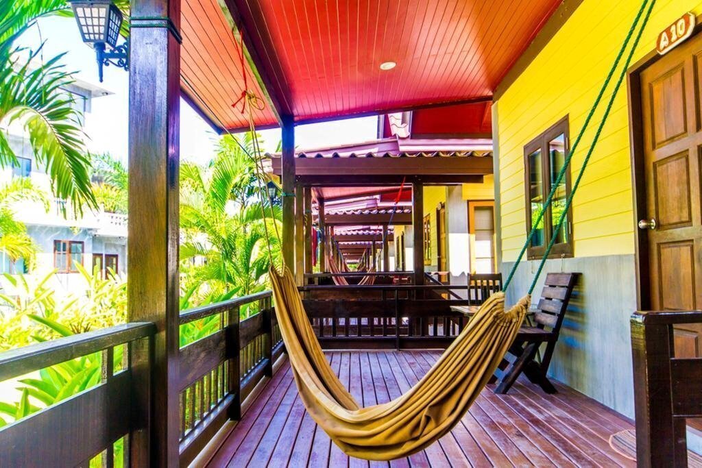 Картинка Haad Yao Bungalow 2*