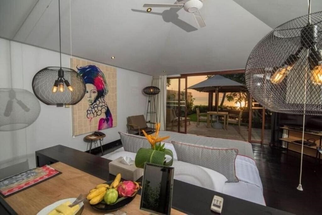 Imaginea The Sunset Beach Resort & Spa, Taling Ngam 4*
