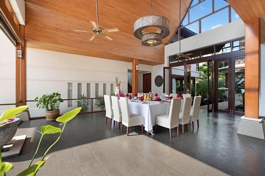 Imaginea Dhevatara Cove 5*