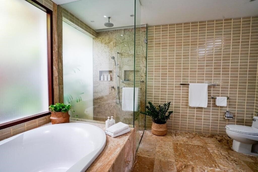 Фото Miskawaan Luxury Beachfront Villa 5*
