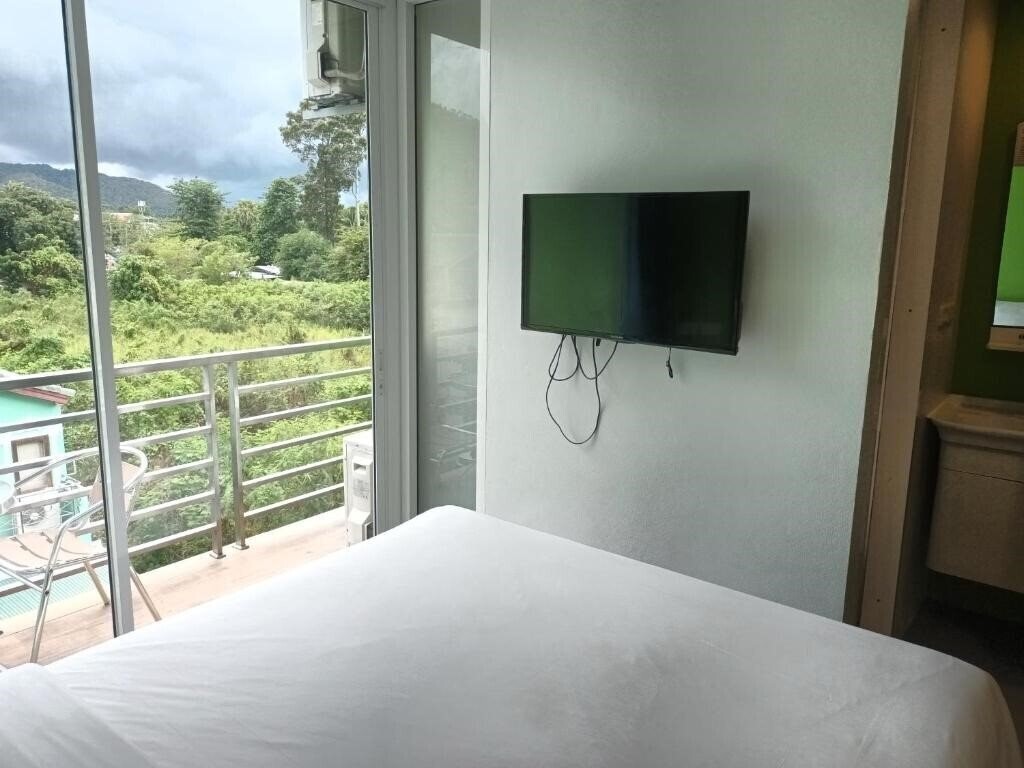 Imaginea Cheeky Monkey'S Koh Samui Hostel 3*