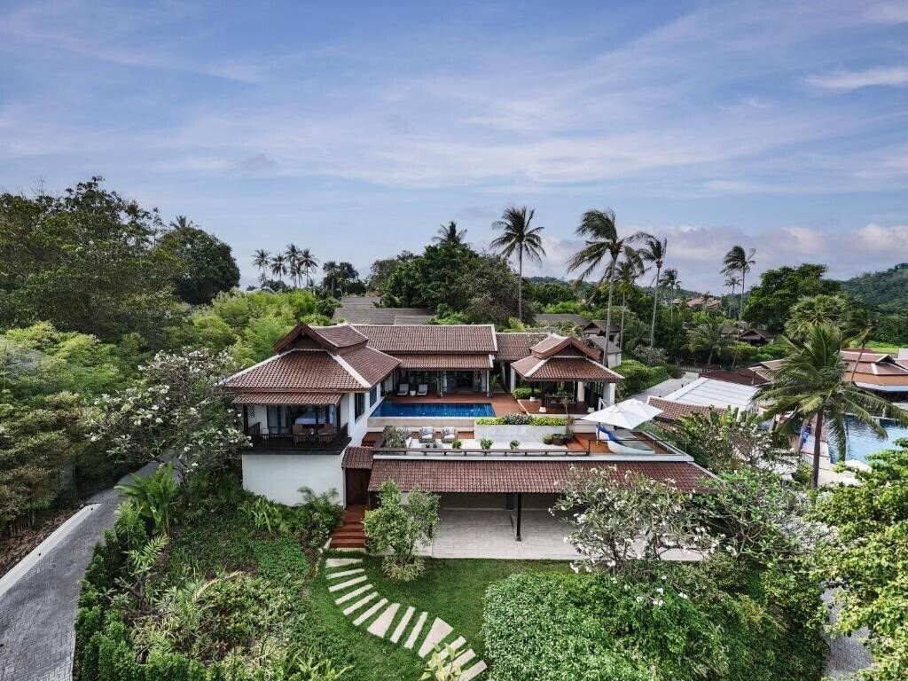 Фото Villa Lawana 4*