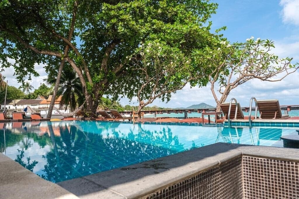 Hotel Bhundhari Chaweng Beach Resort 3*