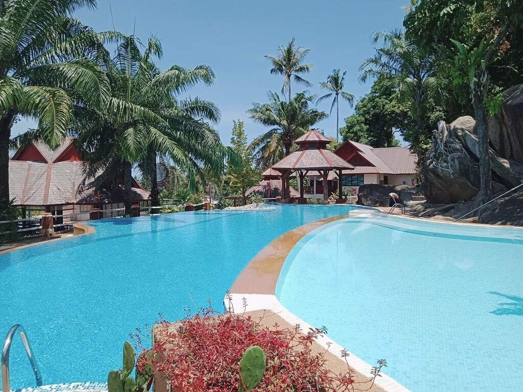 Отель Searine Boutique Resort 3*
