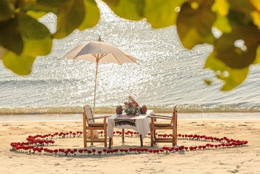 Imaginea Lipa Lodge Beach Resort 4*