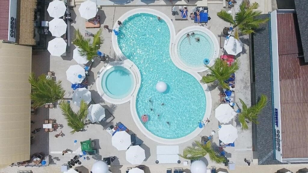 Hotel Combo Beach Hotel 3*