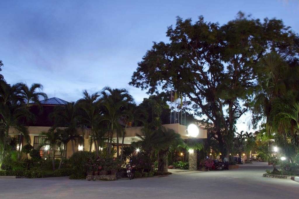 Imaginea Palm Garden Hotel 3*