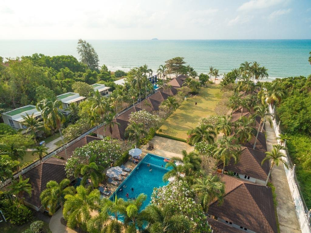 Hotel Bandara On Sea Rayong 3*