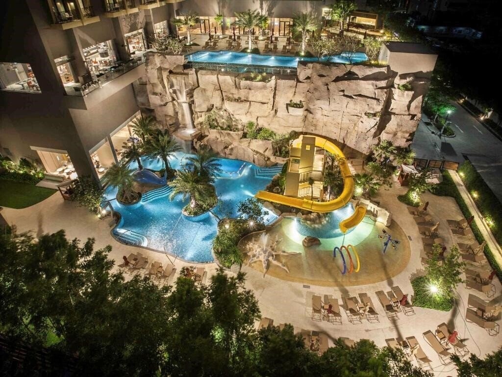 Отель Mercure Pattaya Ocean Resort 4*