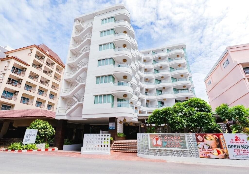 Hotel A-One Pattaya Beach Resort 4*
