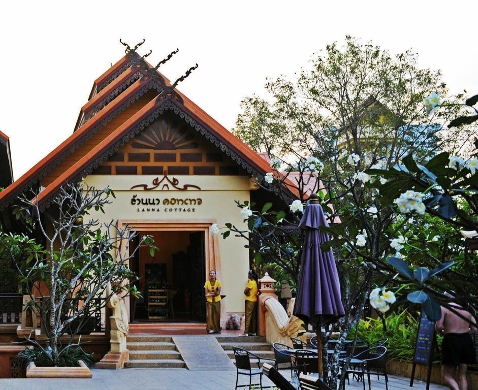 Fotografii Villa Thongbura Pattaya Thailand вилла