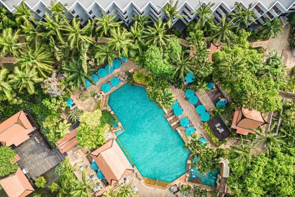 Hotel The Pattaya Beach Resort 3*