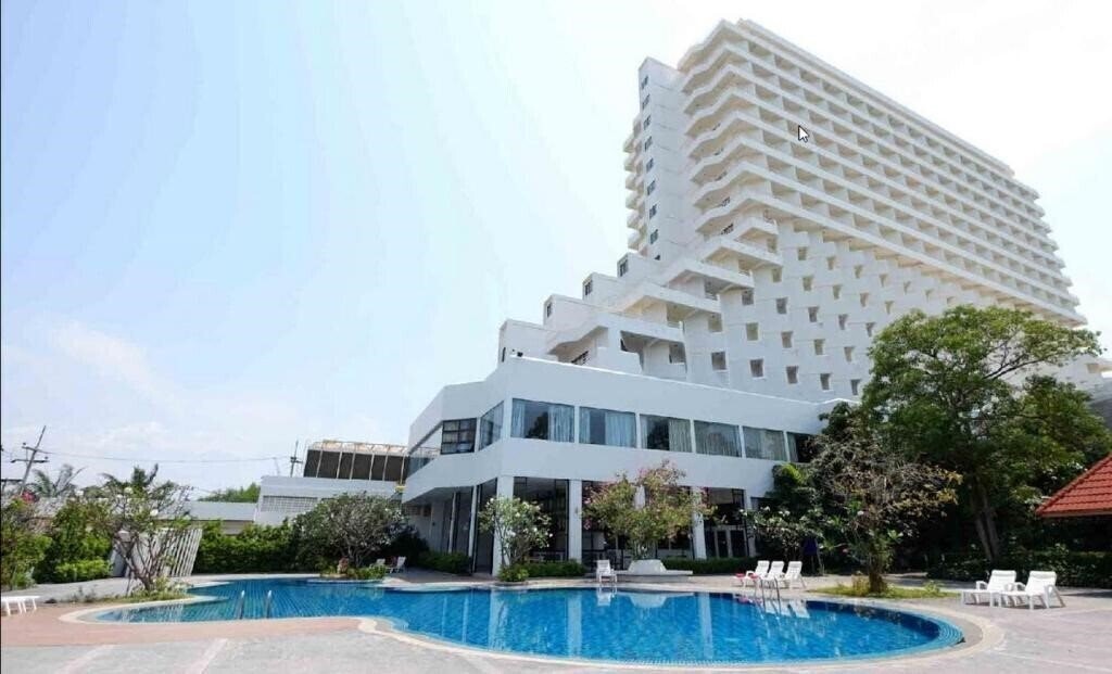 Отель Welcome Jomtien Beach Hotel 3*