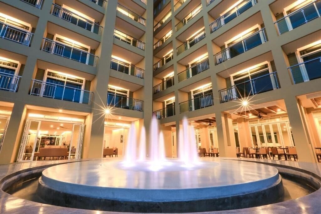 Hotel Crystal Palace Pattaya 3*