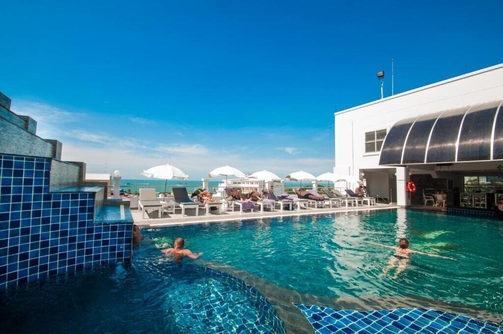 Hotel Flipper House 3*
