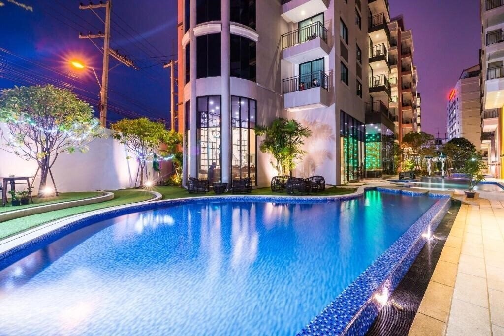 Отель Citrus Grande Hotel Bali Hai Wing 4*
