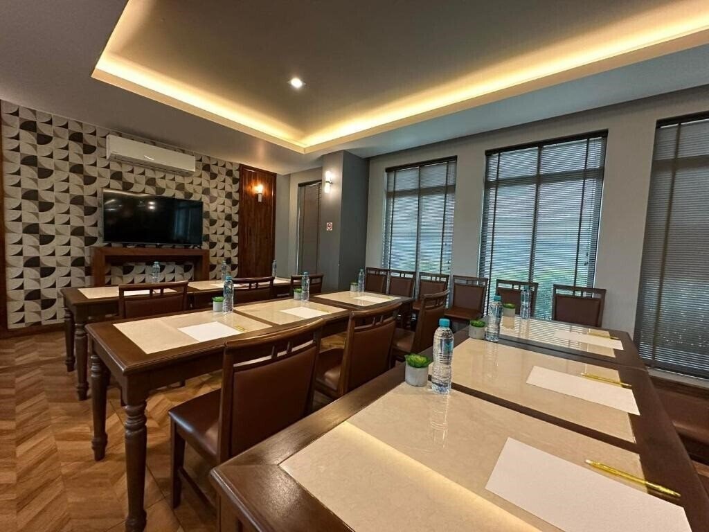 Imaginea Mangrove Hotel Pattaya (The) 3*