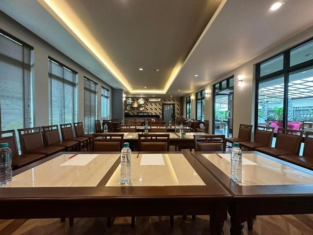 Imaginea Mangrove Hotel Pattaya (The) 3*