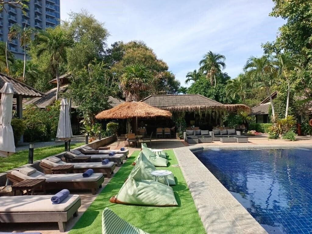Hotel Let'S Hyde Resort & Villas 4*
