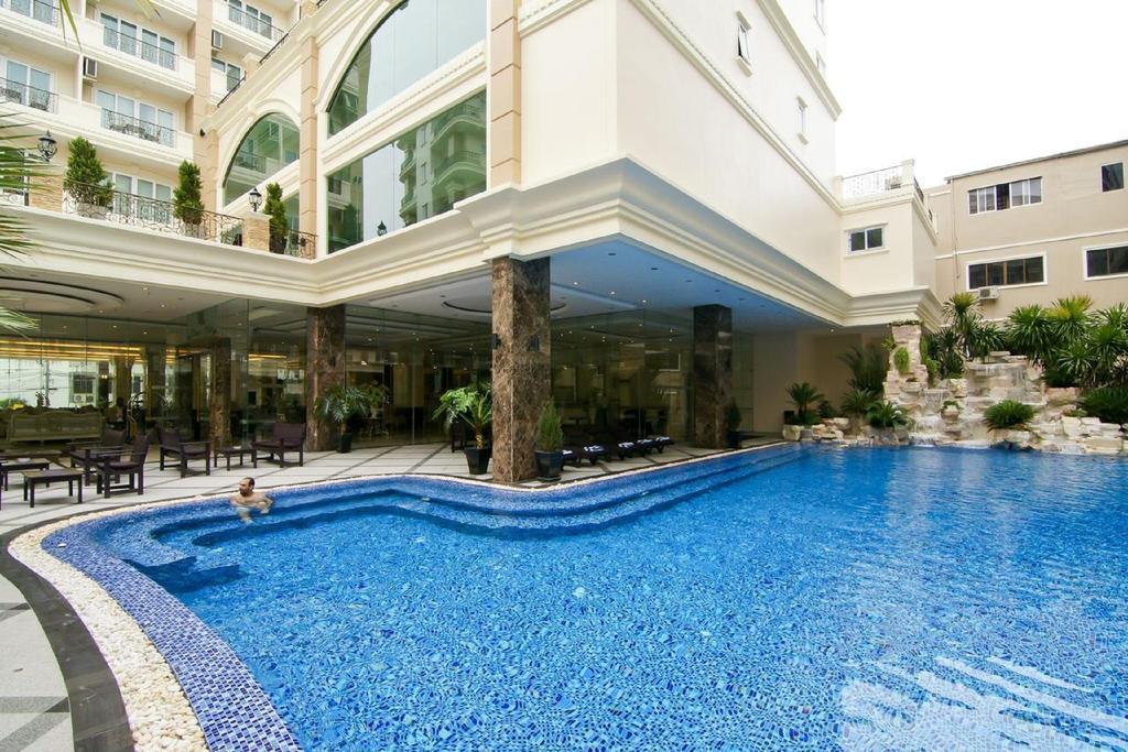 Отель Miracle Suite 4*