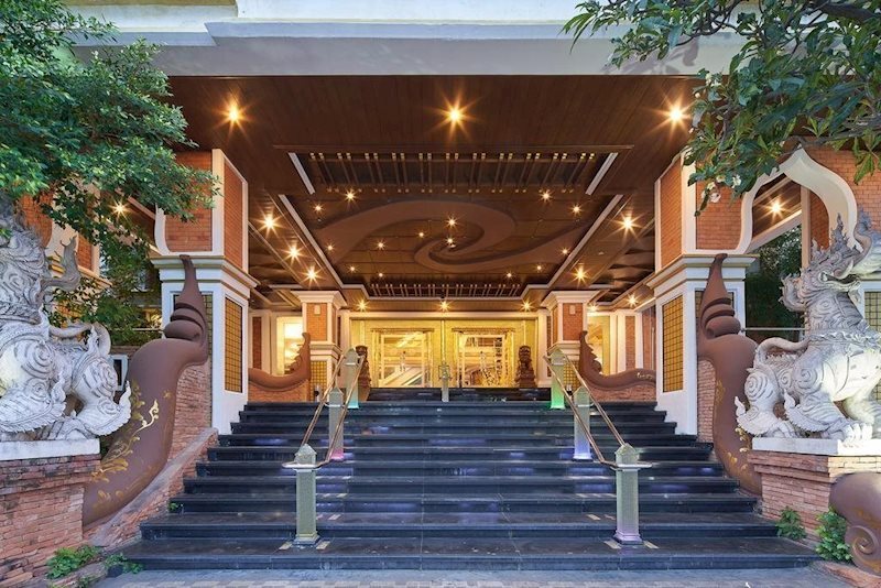 Hotel Floral Hotel Dolphin Circle Pattaya 4*