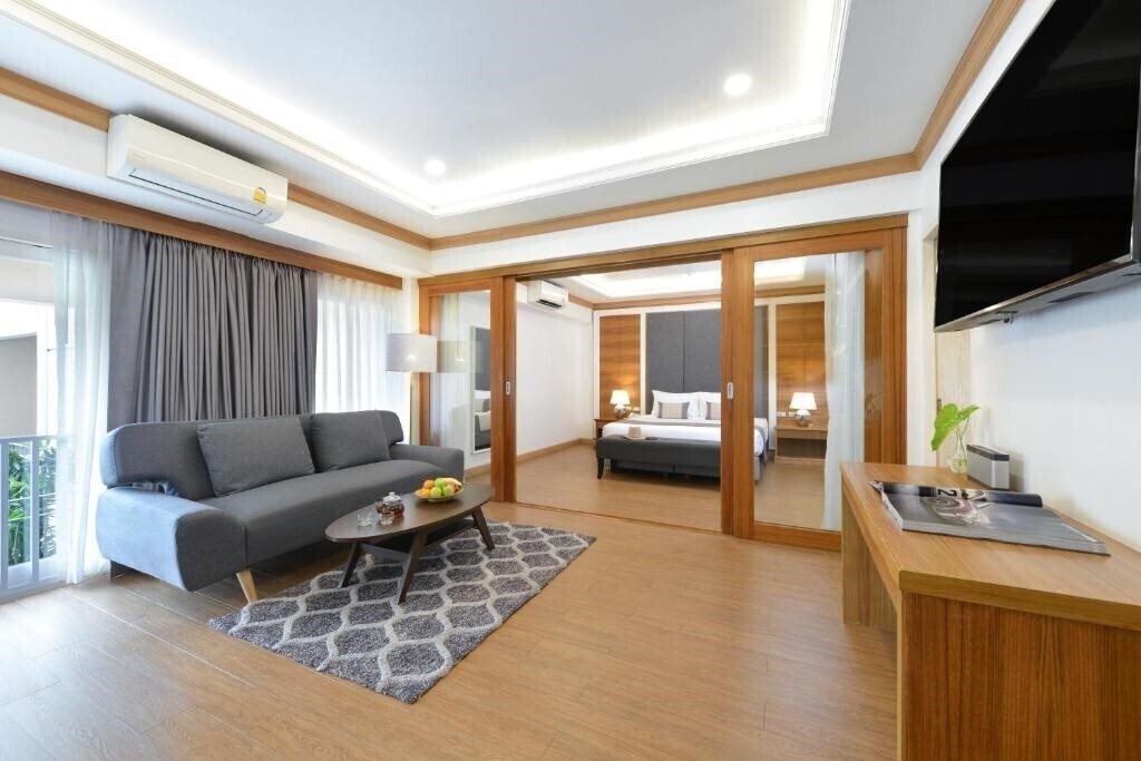 Изображение The Beverly Hotel Pattaya 3*