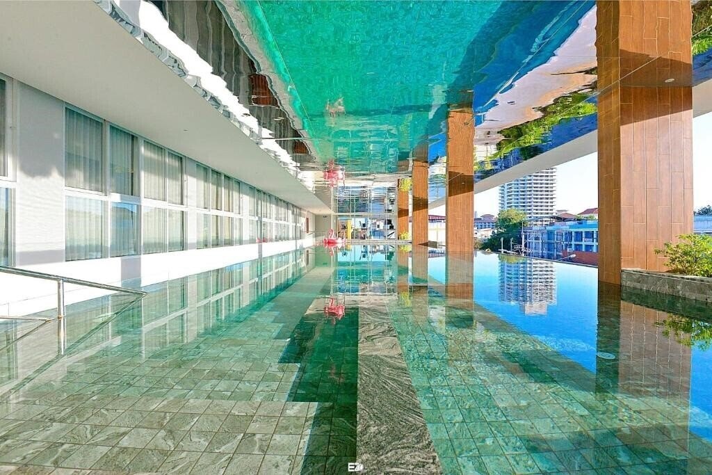 Imaginea Shambhala Hotel Pattaya 4*