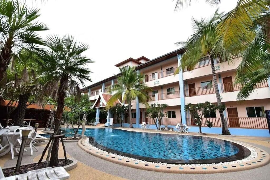 Hotel Ampan Resort 2*