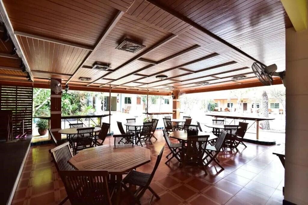 Imaginea Ampan Resort 2*