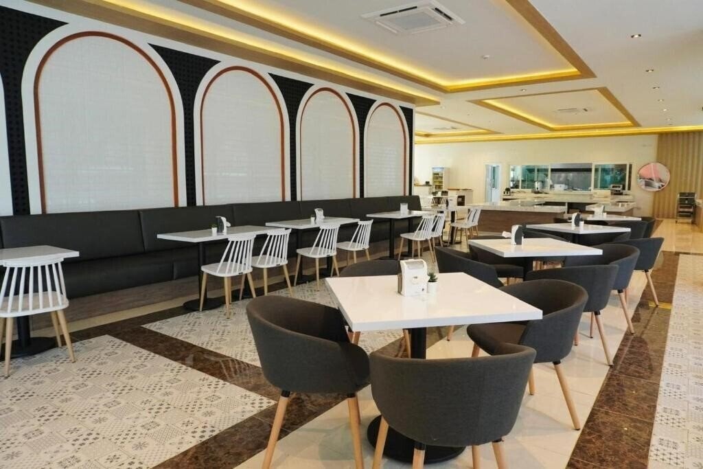 Фото M Casa Hotel Pattaya 4*