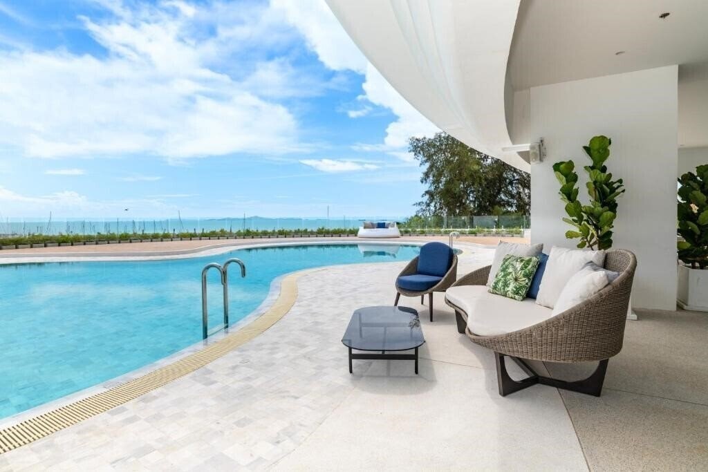 Изображение Ocean Marina Resort Pattaya Na Jomtien 5*
