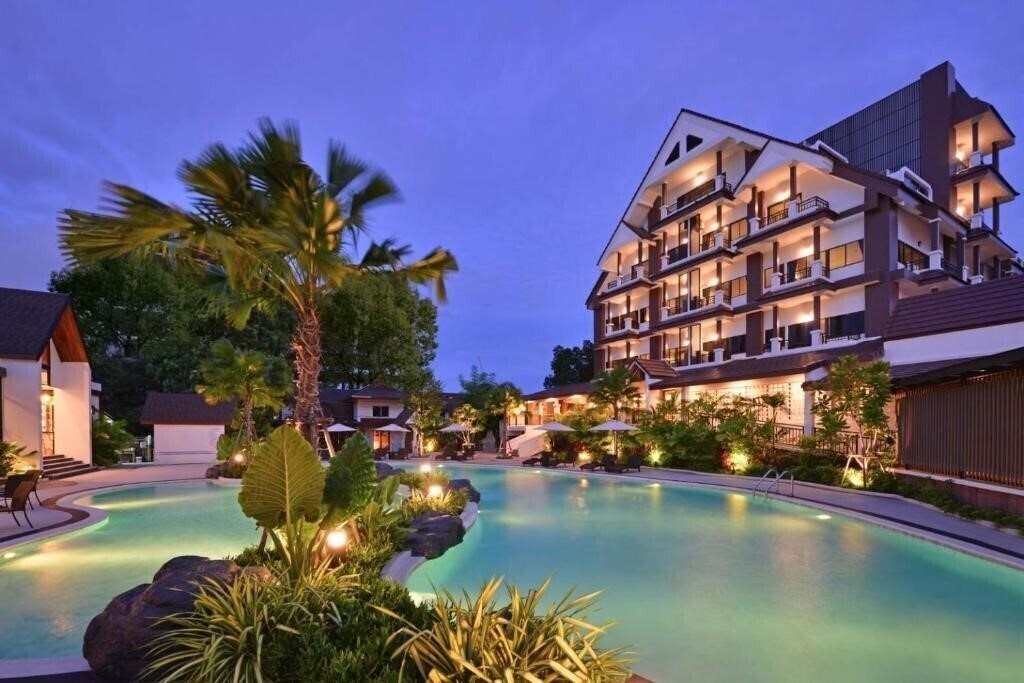Отель Kastel Pattaya Hotel 3*