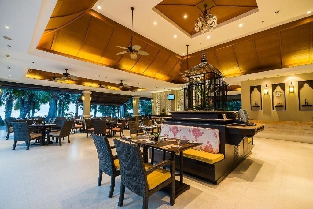 Imaginea Ravindra Beach Resort & Spa 5*