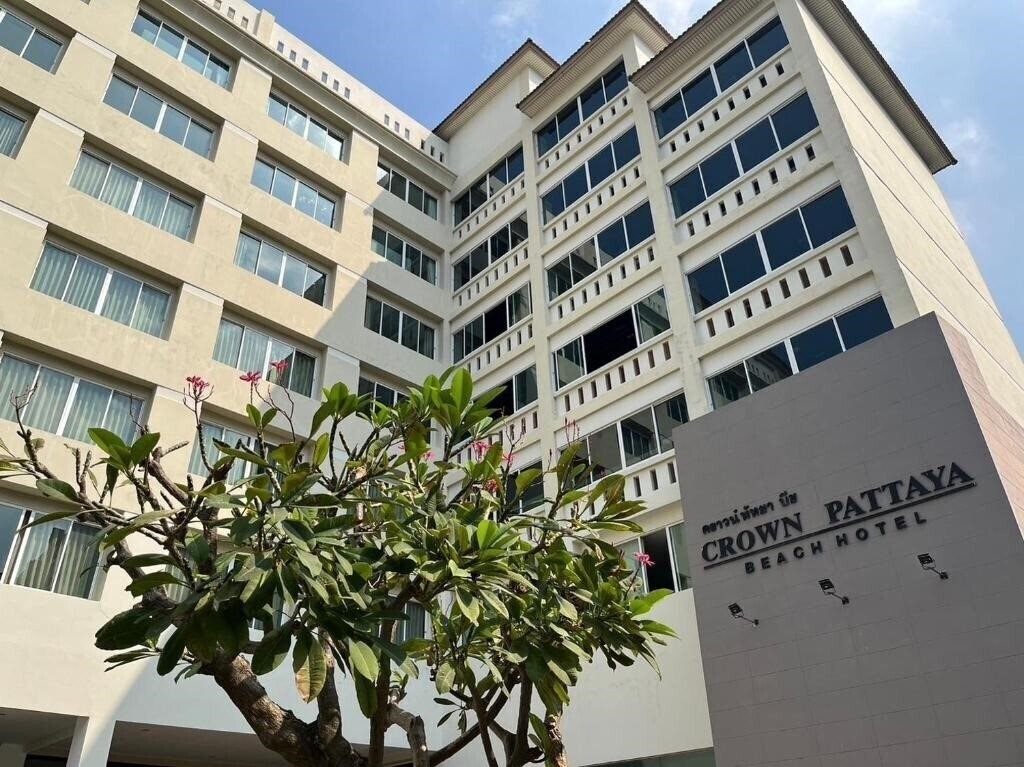 Hotel Crown Pattaya Beach Hotel 3*