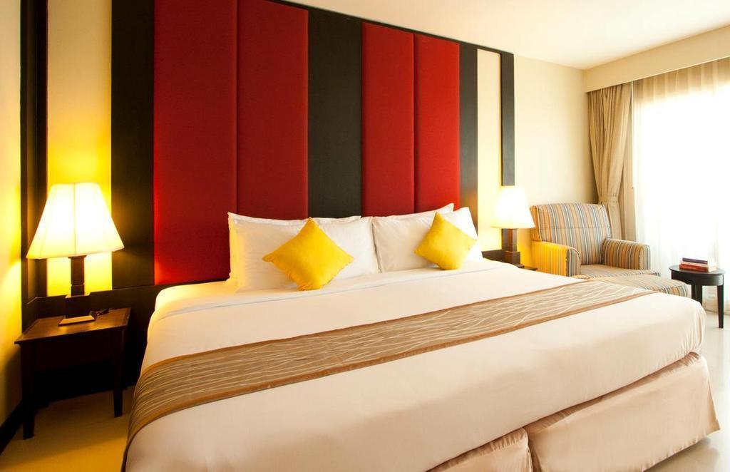 Imaginea Intimate (ex. Tim Boutique Hotel) 4*