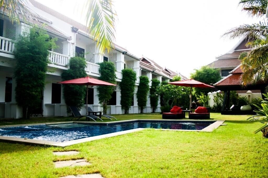 Hotel Palm Grove Hotel 4*