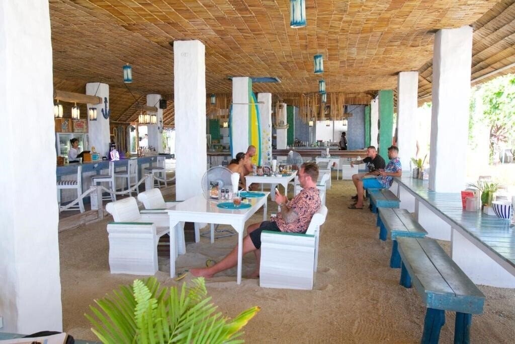 Imaginea Lime N Soda Beachfront Resort 3*