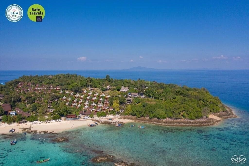 Отель Phi Phi The Beach Resort 3*