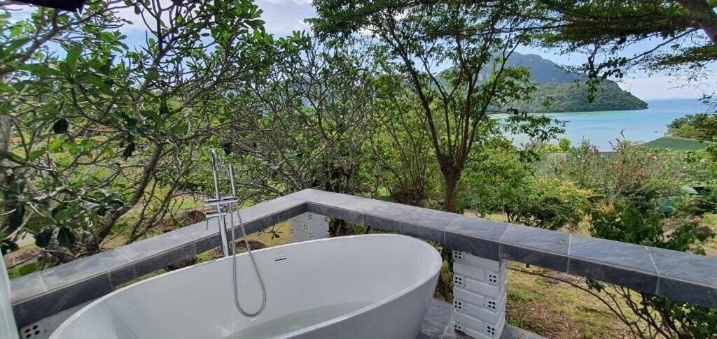 Imaginea Phi Phi Viewpoint Resort 3*