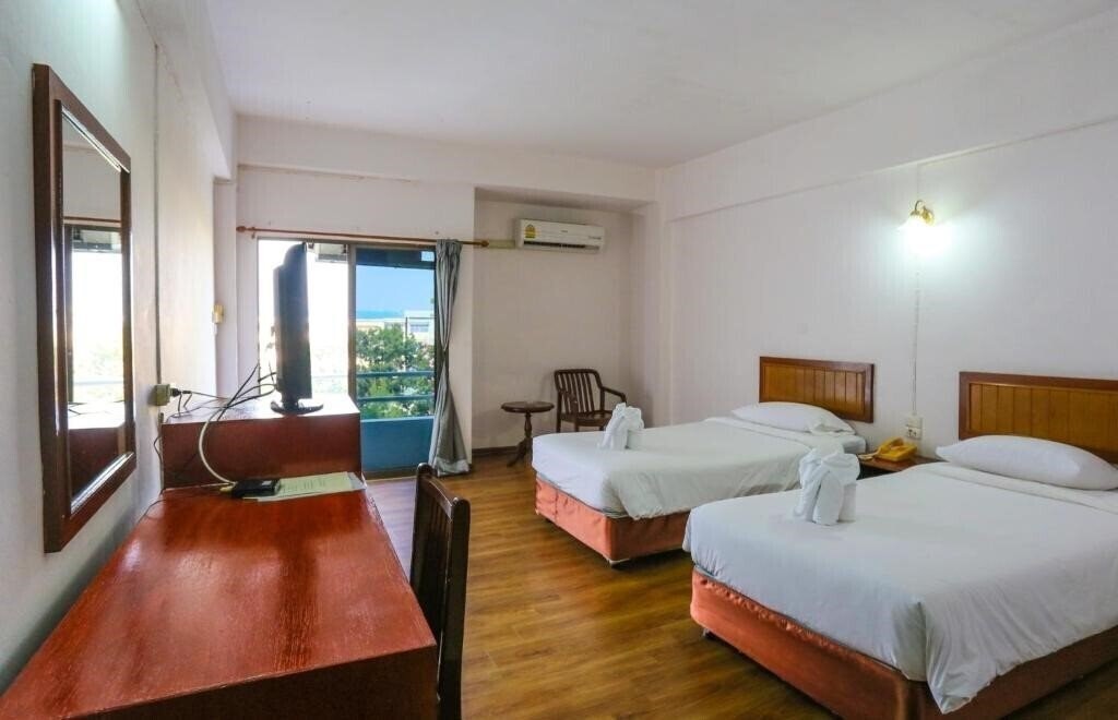 Фото Wiangwalee Hotel 3*