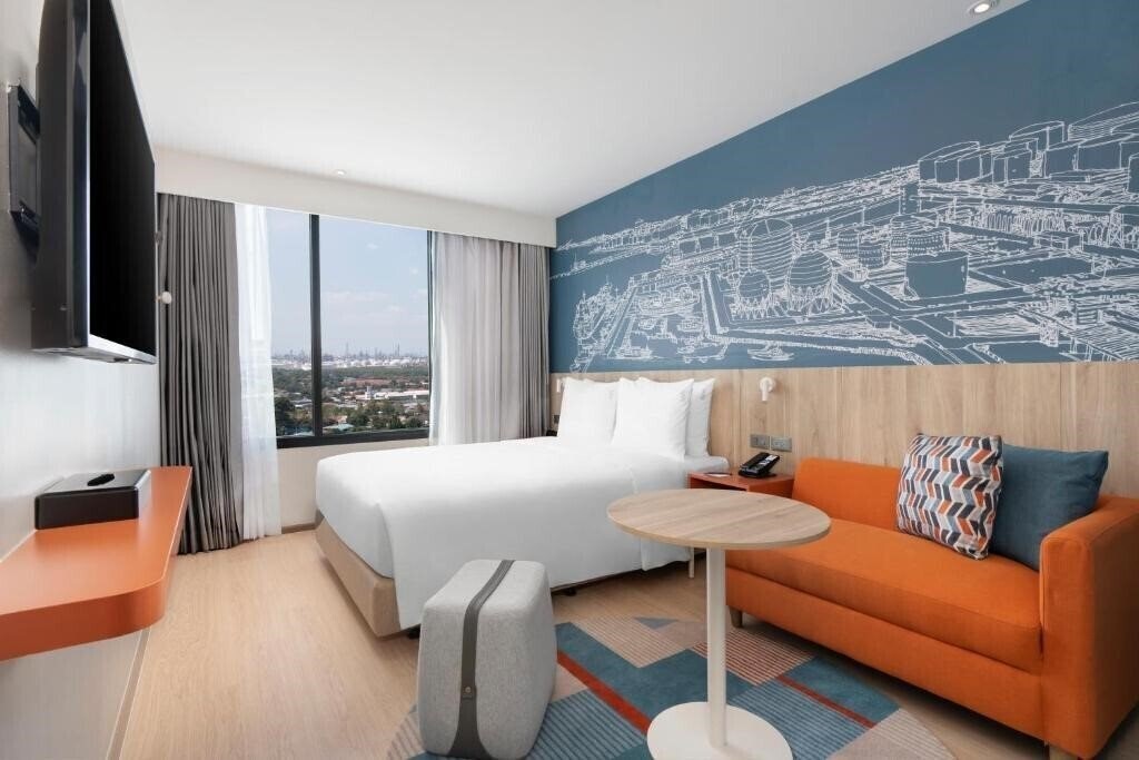 Фото Holiday Inn Express Rayong 3*