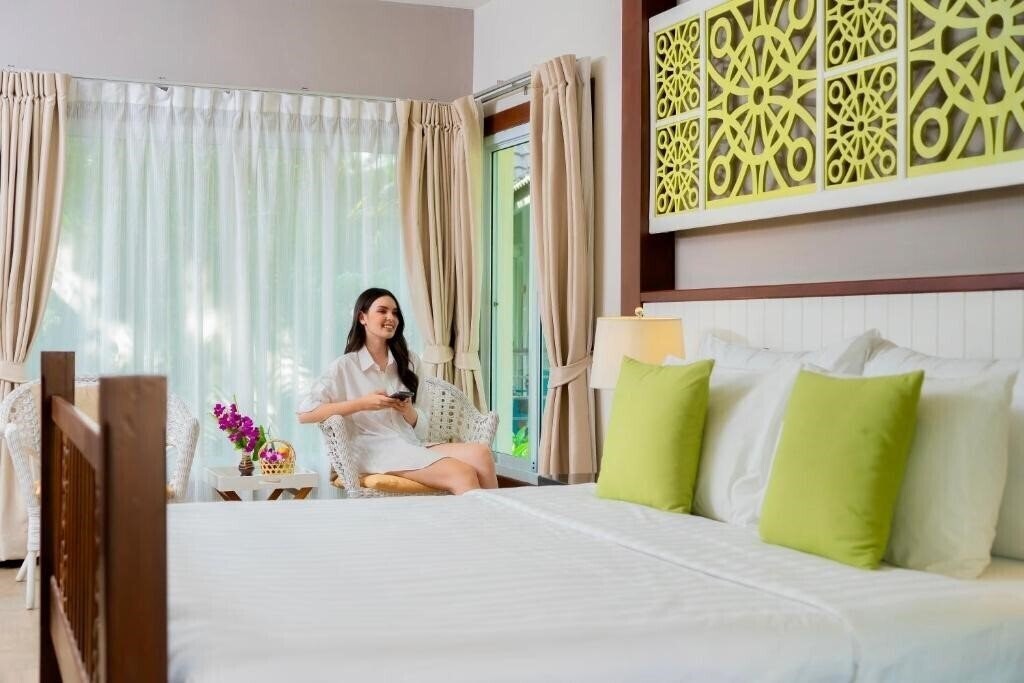 Отель Le Charme Sukhothai Resort 3*