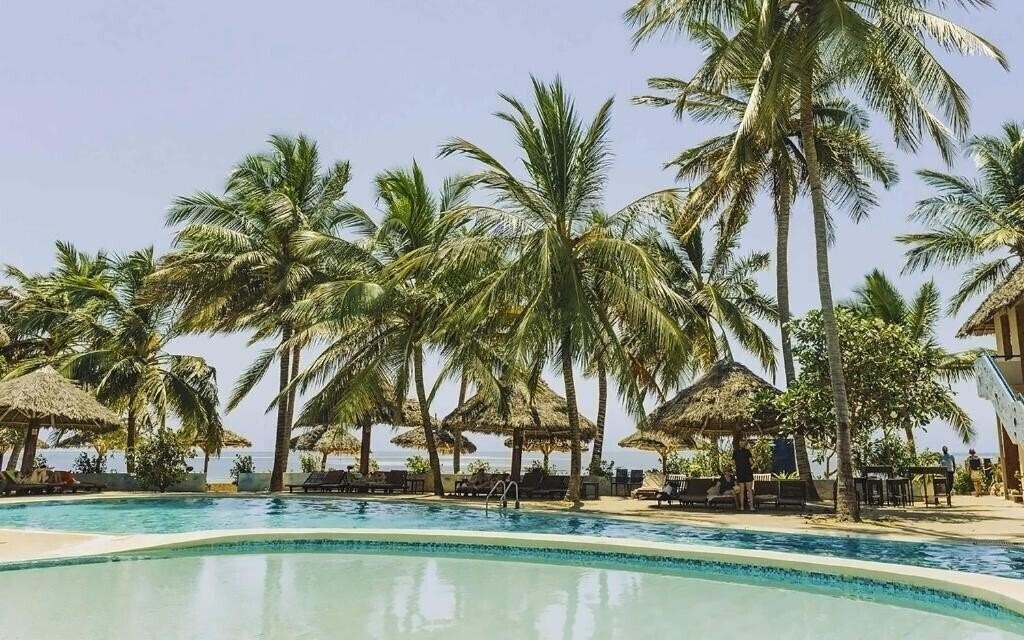 Imaginea Jaz Adonia Beach Resort 4*