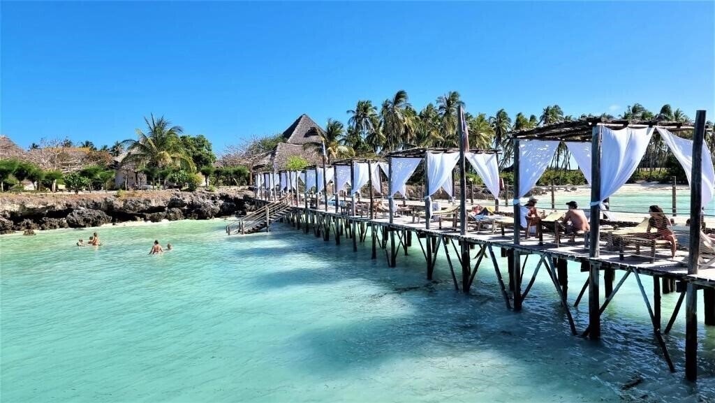 Hotel Reef And Beach 3*