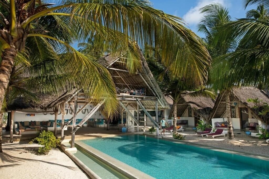 Imaginea Nur Beach Resort 3*